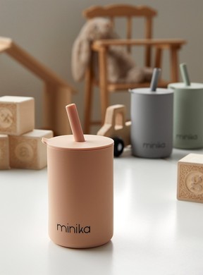 Minika Silicone Straw Glass, $18, Simons.ca