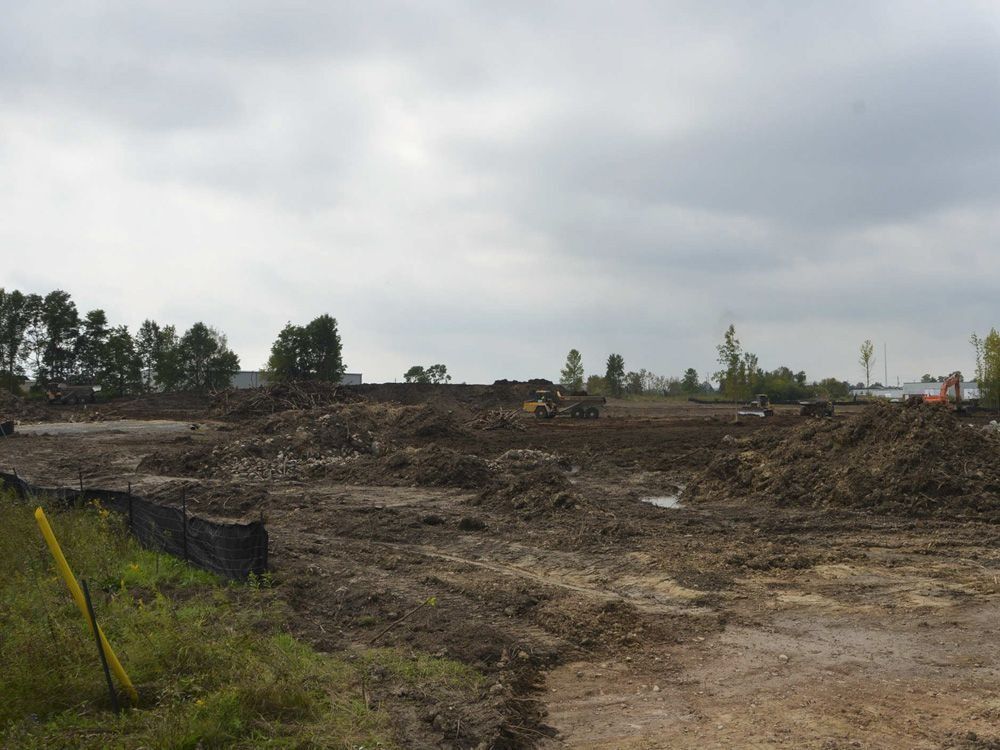 Currently, investors are spending an average of $11.89 per square foot or $517,928.40 per acre for industrial space. 