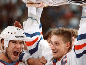Edmonton Oilers Mark Messier and Wayne Gretzky