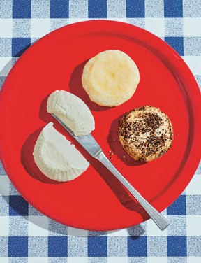 Ġbejniet (sheep's milk cheeselets)