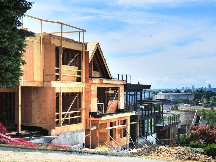 Vancouver aims to discourage single-detached houses by shrinking them