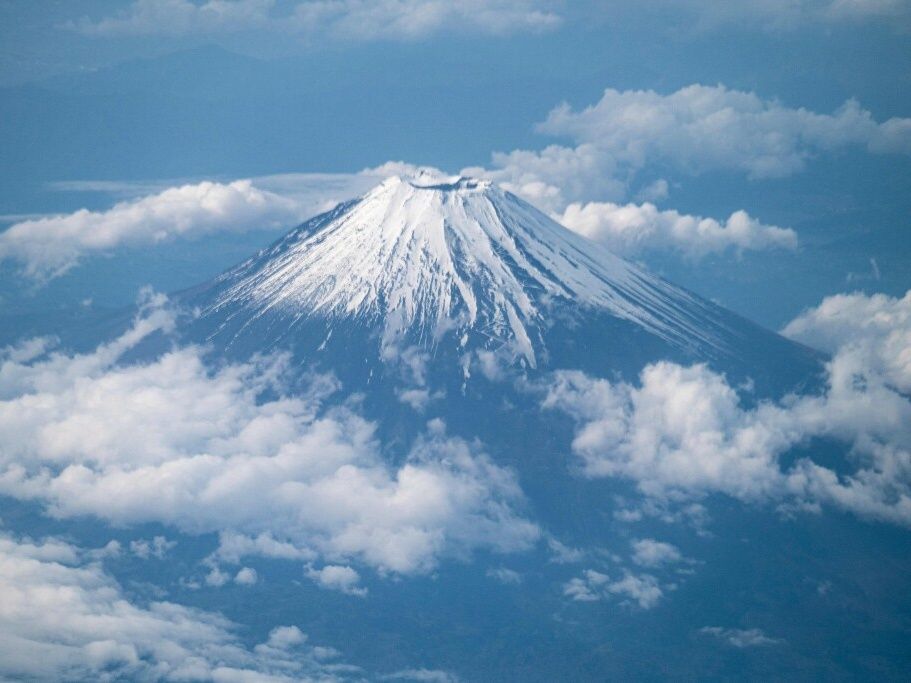 Researchers find microplastics in clouds for the first time | National Post