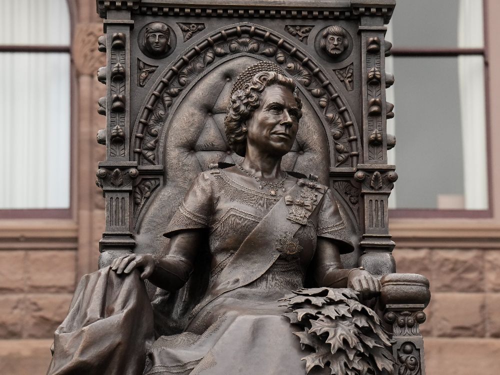 Ontario unveils statue of Queen Elizabeth on grounds of legislature ...
