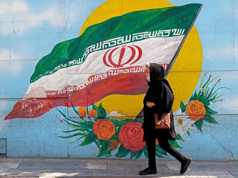 Canada extends visa programs for Iranians
