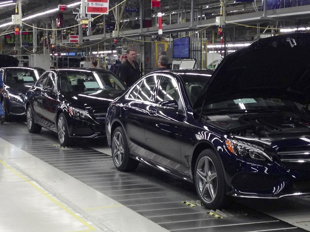 NextImg:Mercedes will make another model in U.S. to counter tariffs