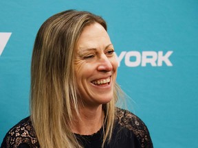 Jayna Hefford.