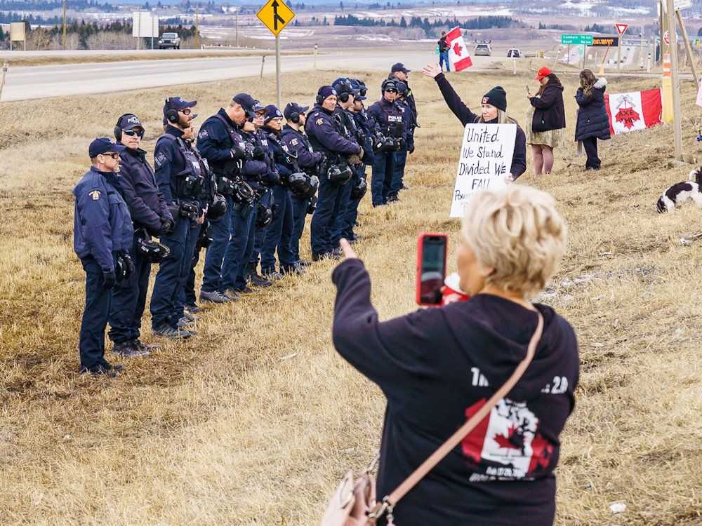 NextImg:FIRST READING: It turns out Canadian police can actually stop a protest blockade if they feel like it