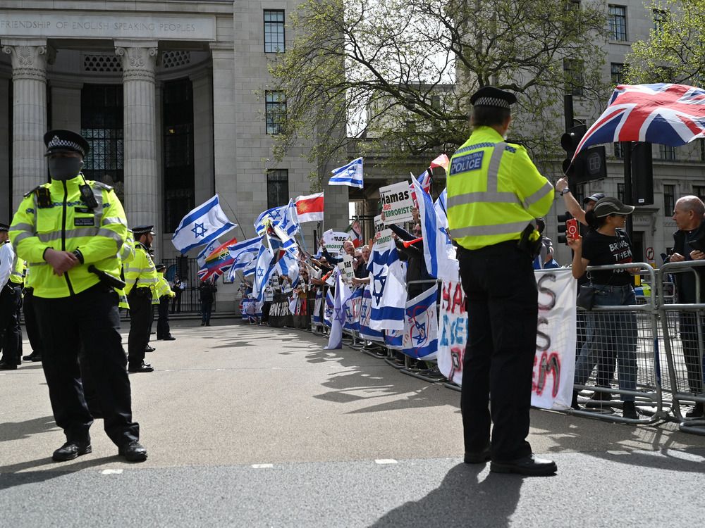 NextImg:U.K. police apologize after threatening to arrest ’openly Jewish’ man