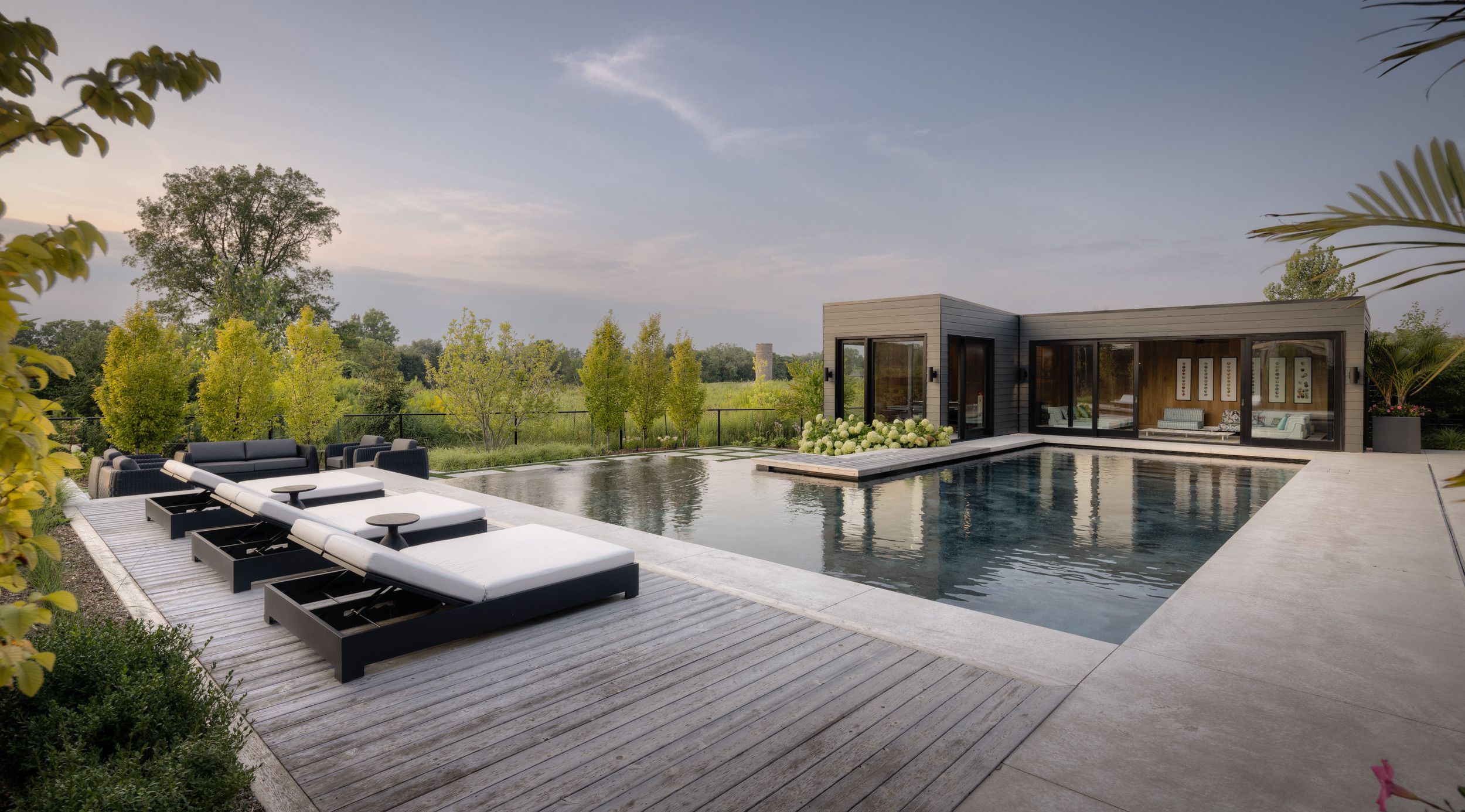NextImg:The new wave of luxury pools and backyards