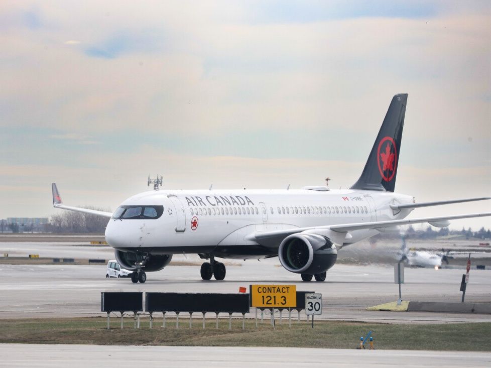 'A little issue' forces Air Canada plane to return to Toronto less
than an hour after take off