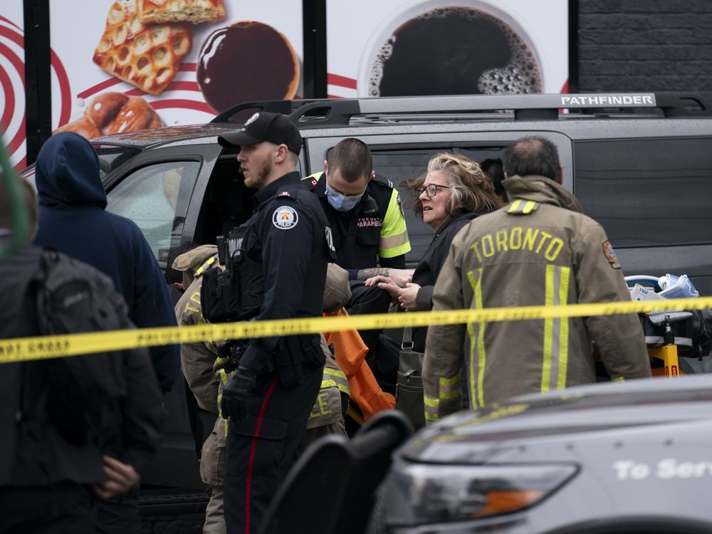 NextImg:Police watchdog investigating after Toronto officer stabbed, suspect shot