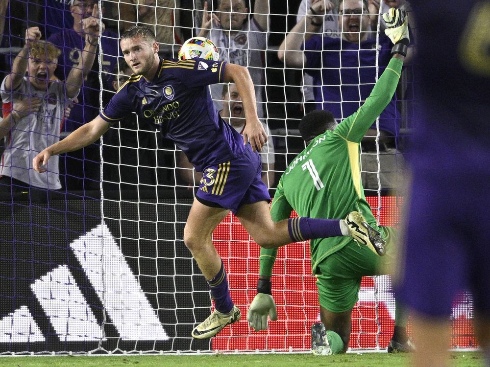 NextImg:Spicer, Owusu score late goals to lift Toronto FC to comeback win in Orlando
