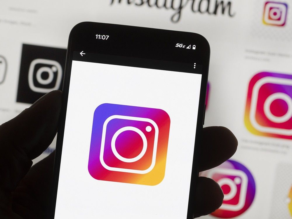 NextImg:Instagram begins blurring nudity in messages