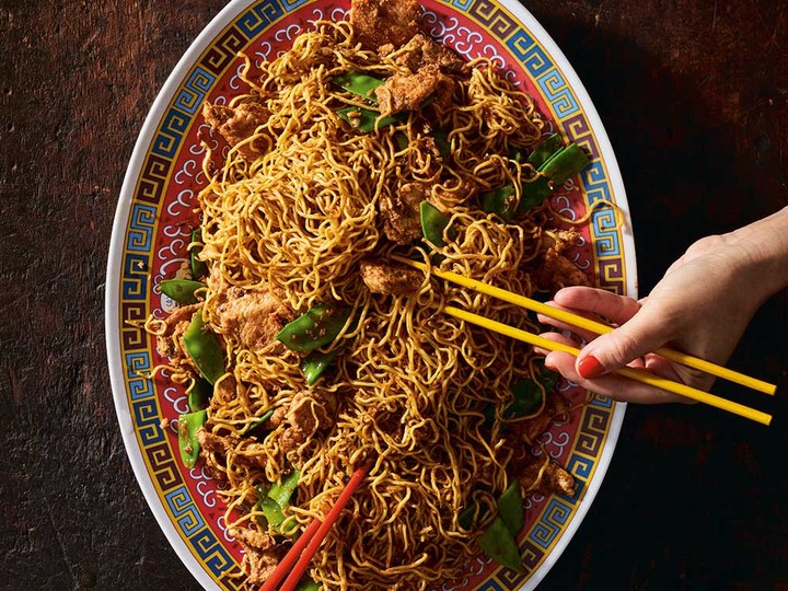  Jerk chow mein is one of the staples of Caribbean-Chinese cuisine, “which blends West Indian flavours with the (mainly) Cantonese palate and cooking techniques.”