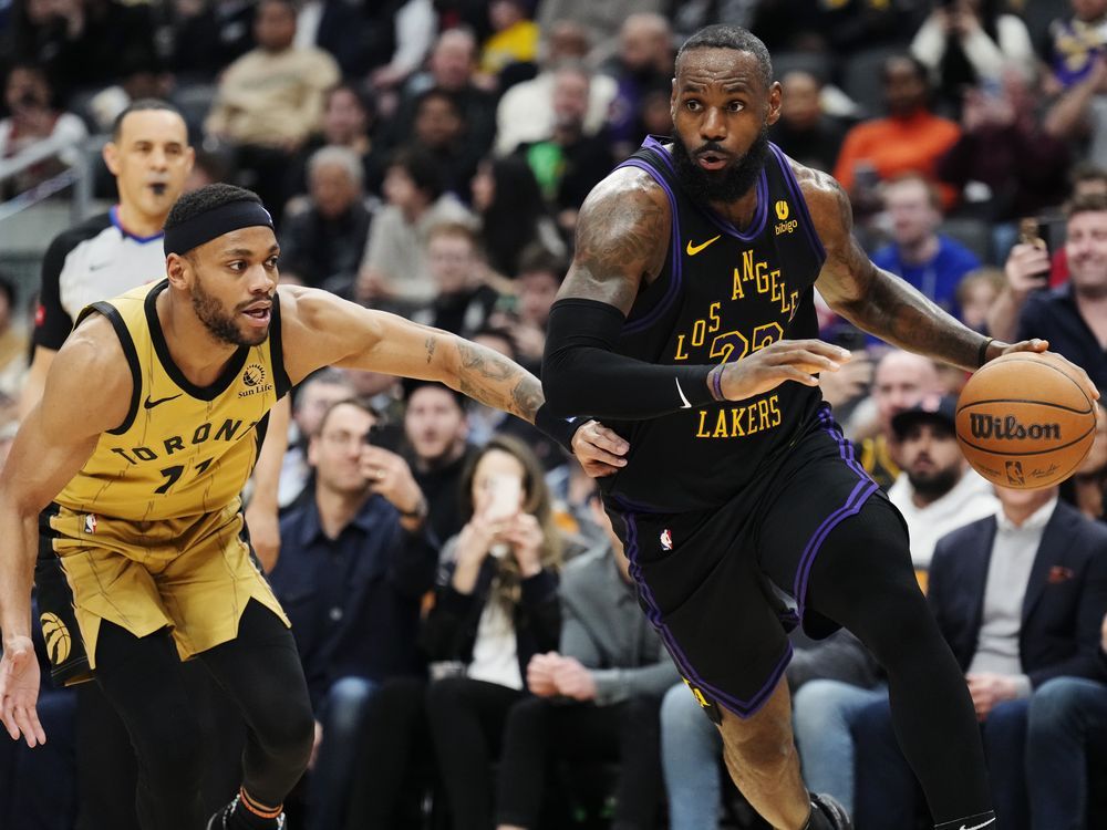 NextImg:Russell leads Lakers past Raptors 128-111; Toronto's losing skid stretches to 14
