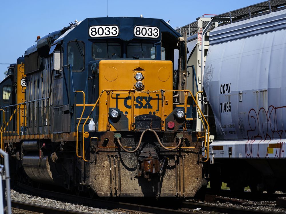 NextImg:Freight railroads must keep 2-person crews, according to new federal rule