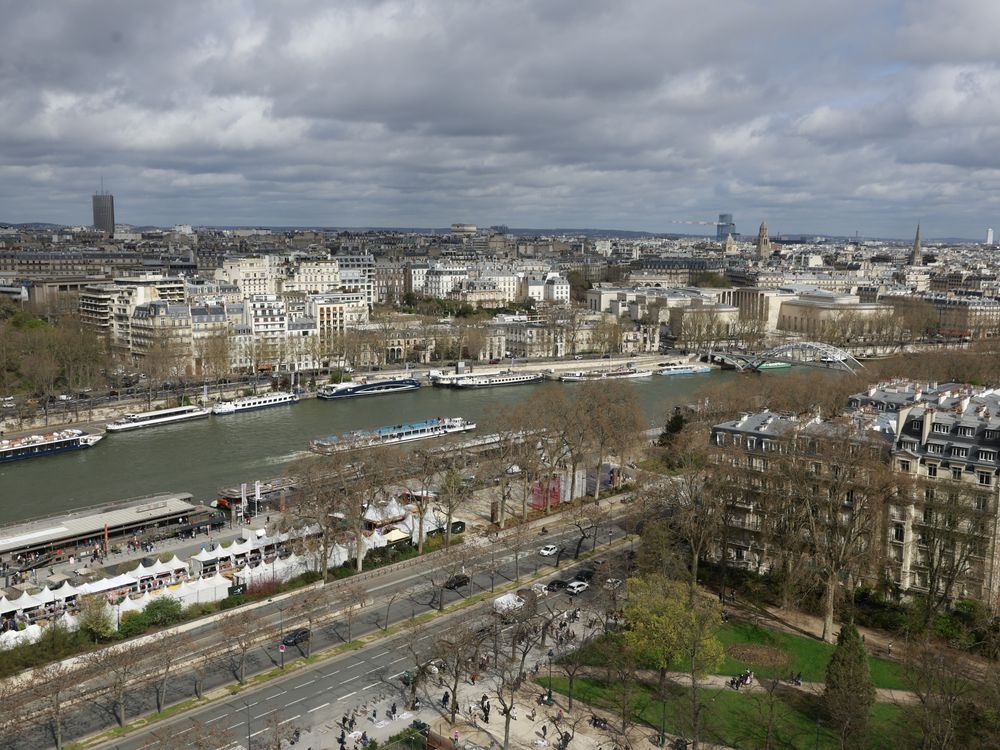 NextImg:Macron says Olympic opening ceremony on Seine River could be scrapped if security risk is too high