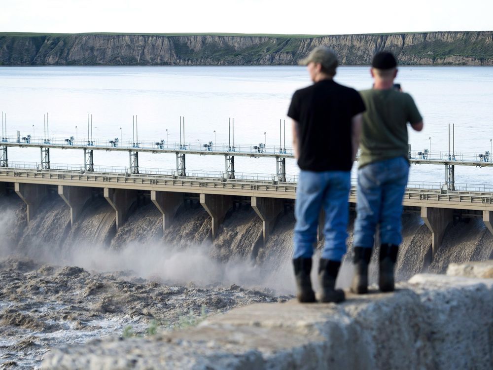 NextImg:Alberta irrigators' study proposes $5 billion in water storage for drier future
