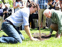  Prime Minister Justin Trudeau and Dr. Jane Goodall plant Greater Sudbury’s 10 millionth tree, in Bell Park, Greater Sudbury, Ont., Thursday, July 7, 2022.