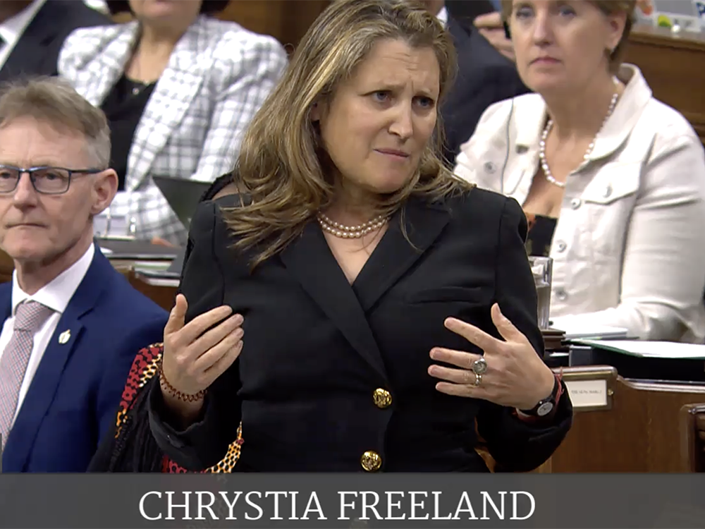 NextImg:Deputy PM Freeland apologizes for saying Poilievre wears more makeup than her