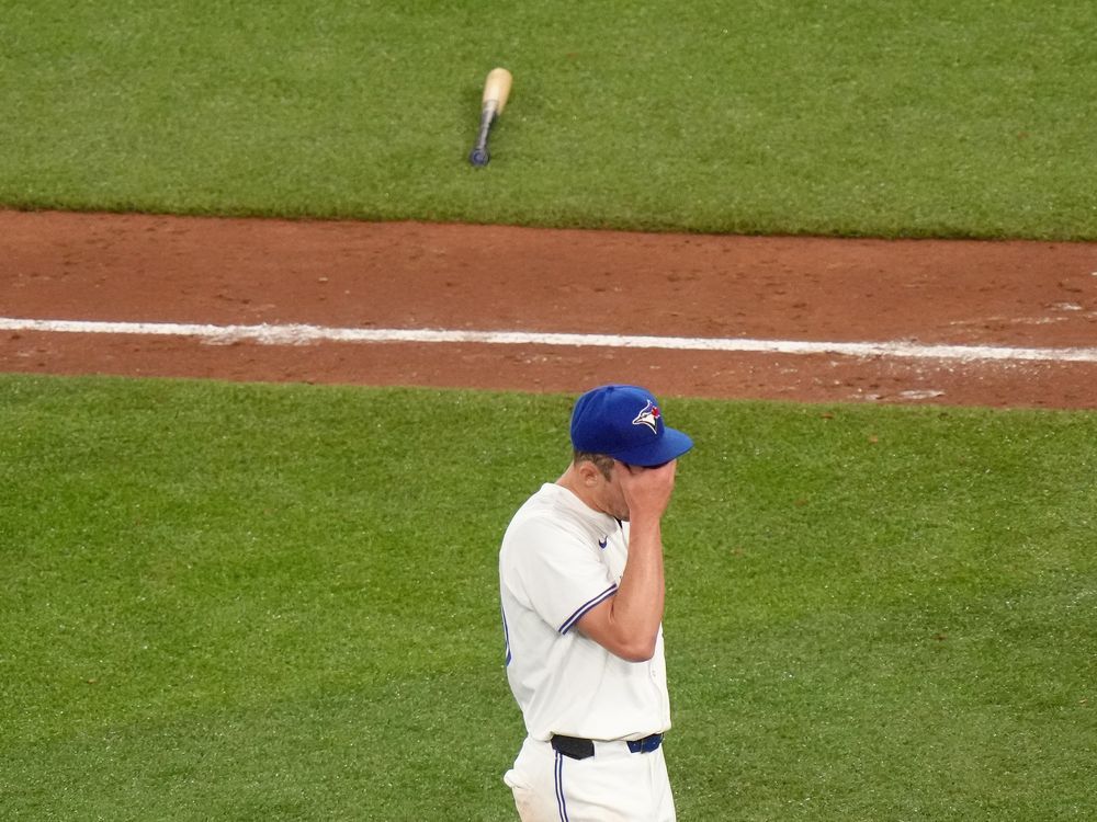 NextImg:Michael Massey powers Royals past Blue Jays 6-1; Toronto drops back-to-back games