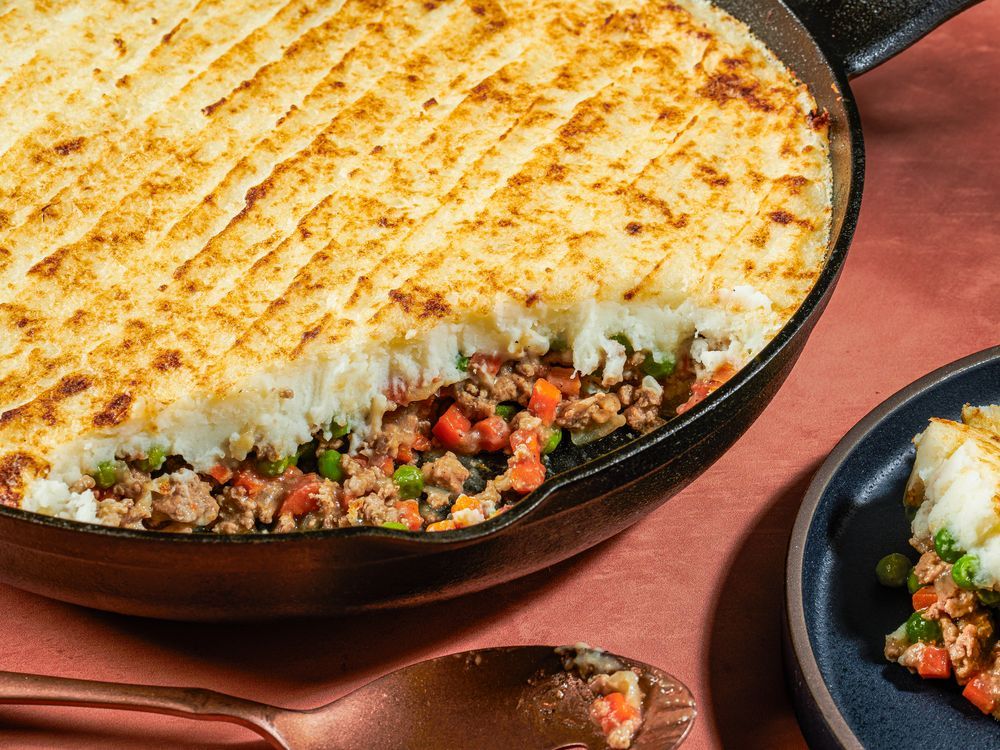 NextImg:Cottage pie with turkey and peas offers comfort in any season