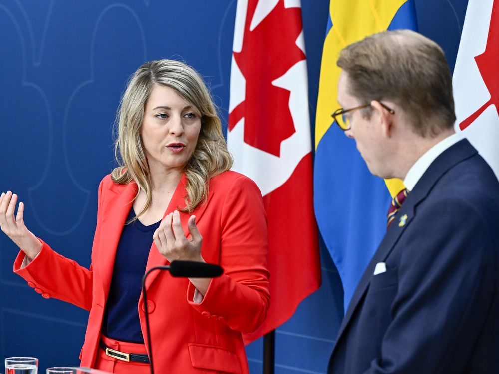 NextImg:Melanie Joly 'forward-leaning' in debate on Ukraine using NATO arms inside Russia