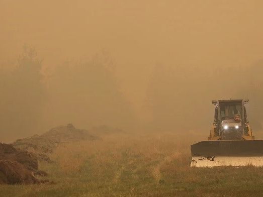 NextImg:Light rain expected to help Fort McMurray wildfire as Grande Prairie blaze to grow