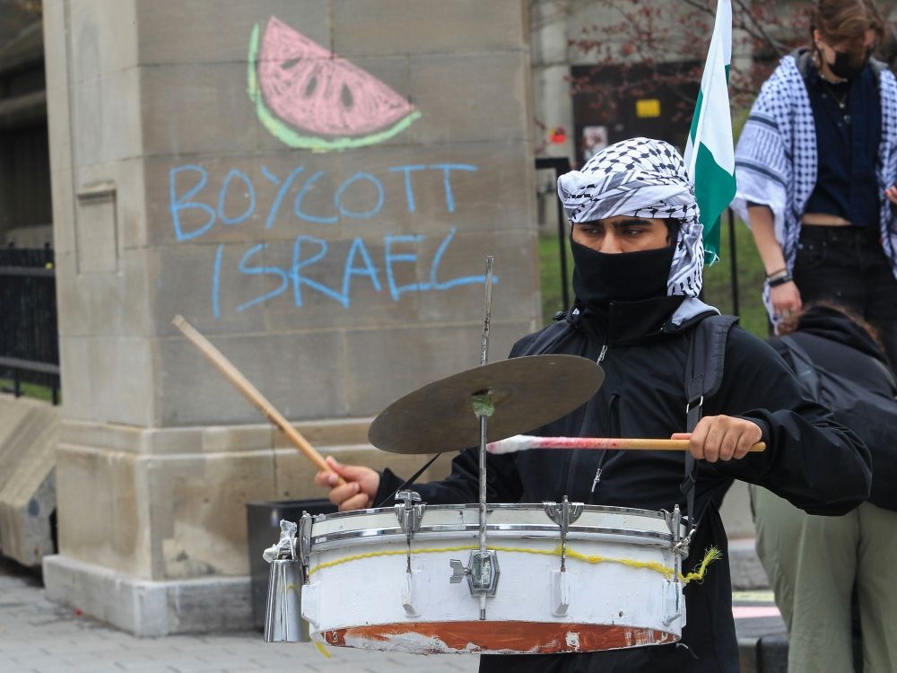NextImg:Joe Oliver: A principled Canada would protect its Jews