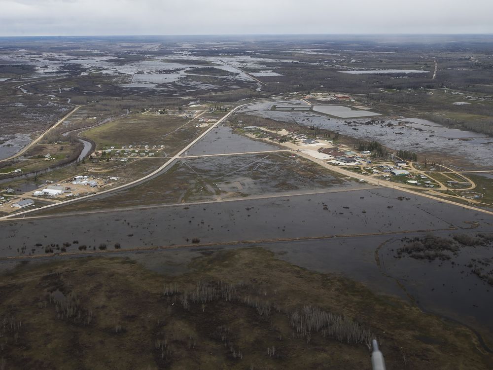 NextImg:Manitoba First Nation declares state of emergency over flood-related health crisis