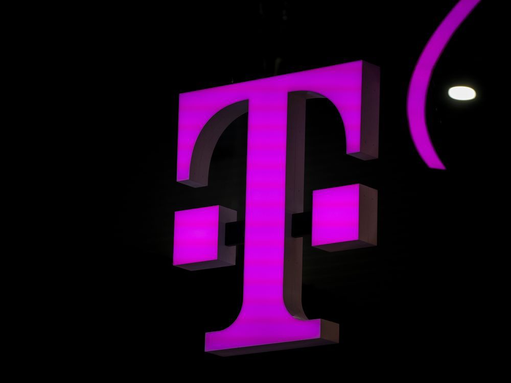 NextImg:T-Mobile to buy almost all of U.S Cellular in deal worth $4.4 billion with debt