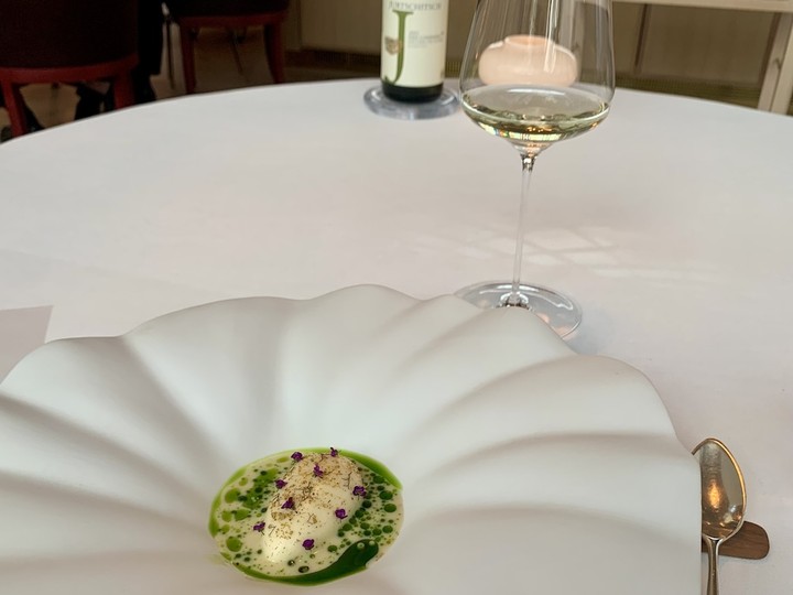  AIRA’s signature dish: a quenelle of scallop, king crab and chervil.