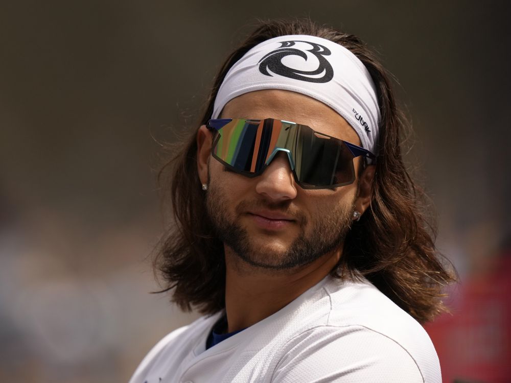 NextImg:Jays fan hit in the face by ball to get custom cards, ball signed by Bo Bichette