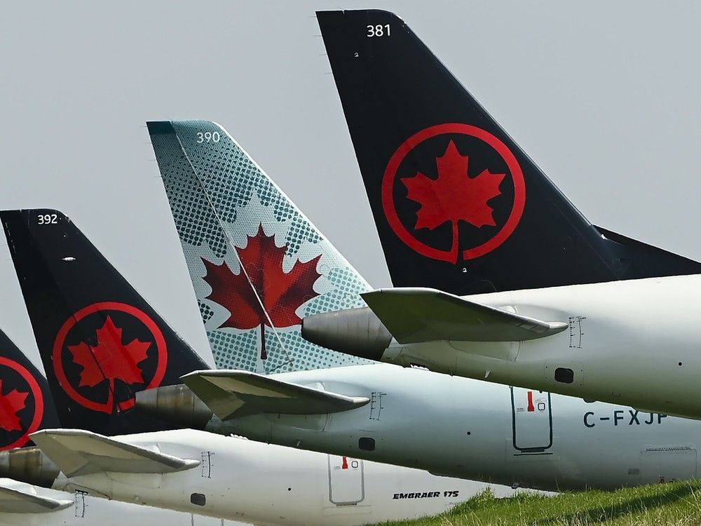 NextImg:Air Canada offers free snacks, drinks on some flights amid WestJet criticism for low-cost fare