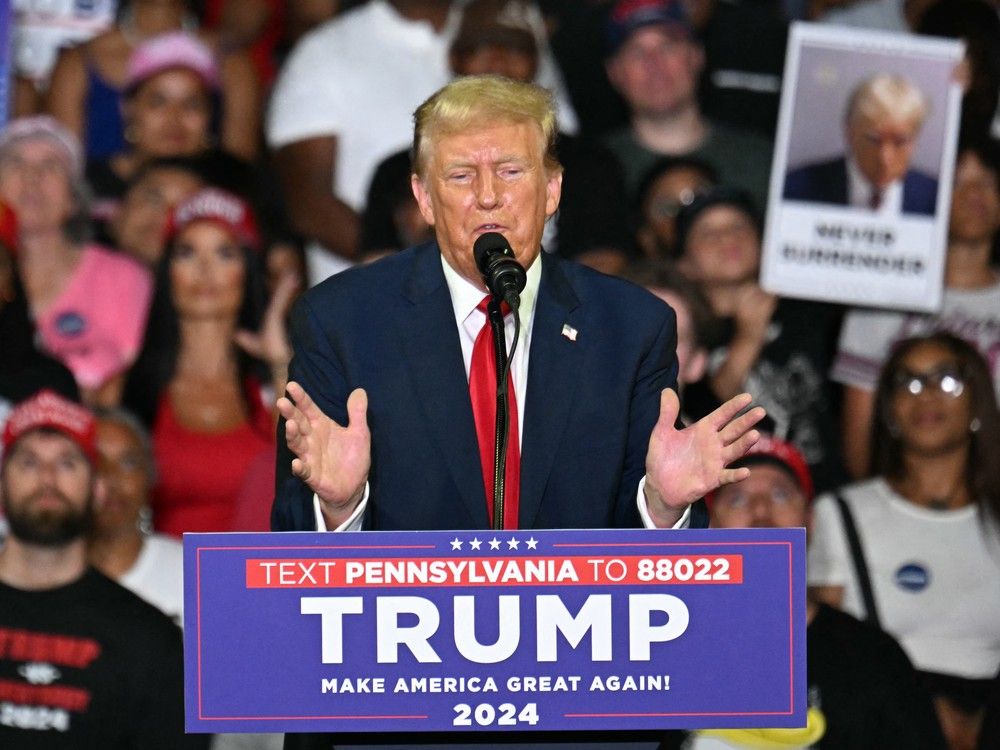 NextImg:Trump suggests migrants should fight for sport
