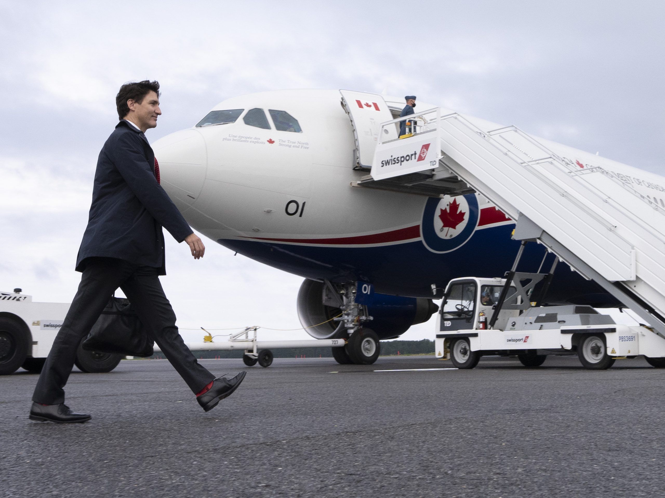NextImg:FIRST READING: Nine bathtubs of $16 orange juice – what else Trudeau's $220K catering tab could buy