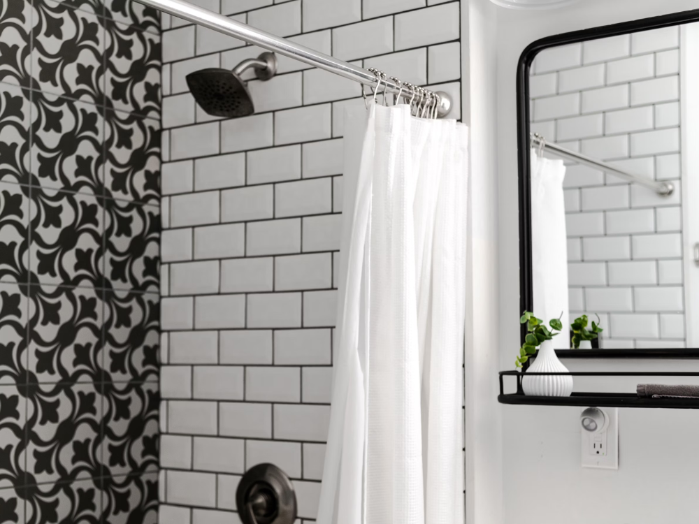 NextImg:How to perfectly clean a shower
