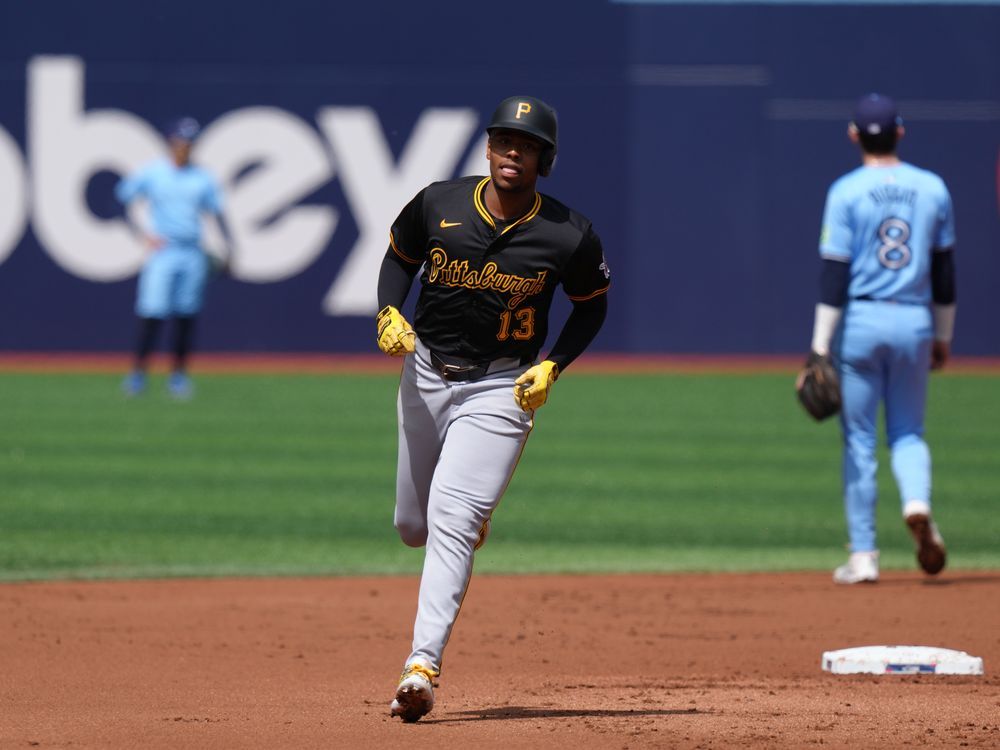 NextImg:Pirates dump Blue Jays 8-1 to end Toronto's four-game win streak