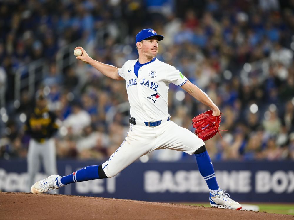 NextImg:Vogelbach drives in a pair as Blue Jays top Pirates 5-4 for fifth win in six games