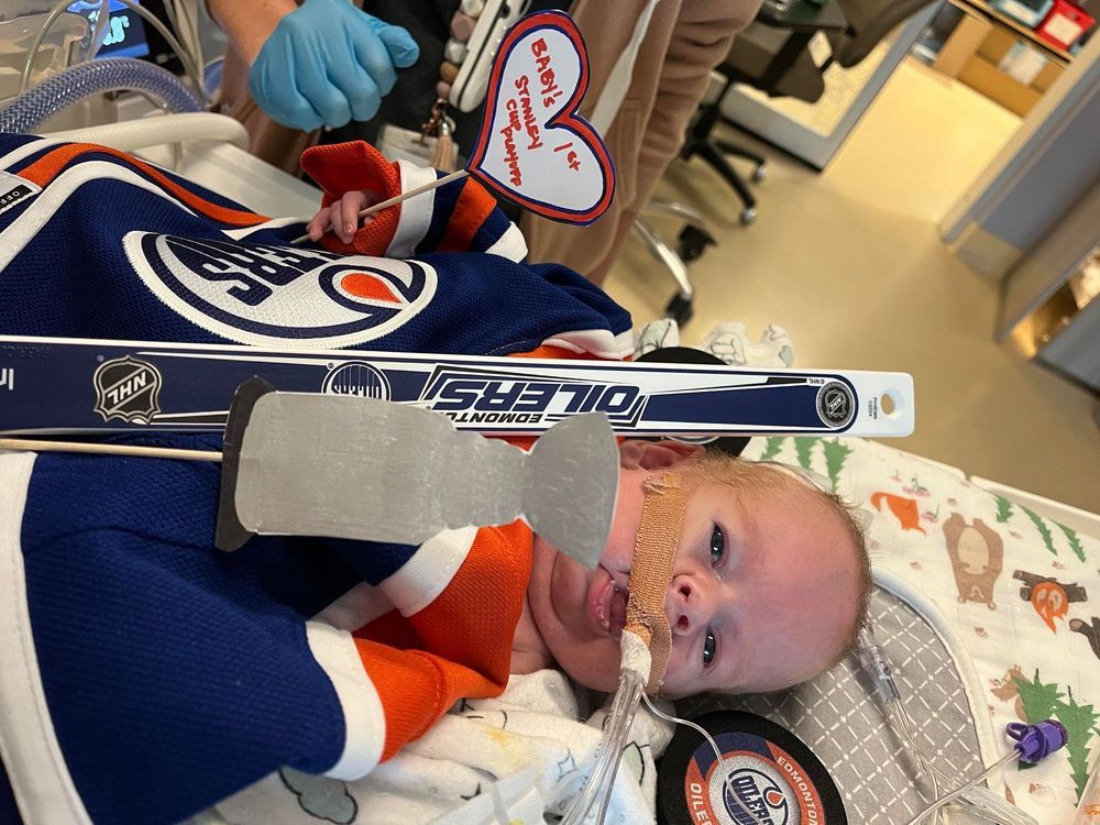 NextImg:'Celebrate the wins:' Family of tiny Oilers fan cheers team on from hospital