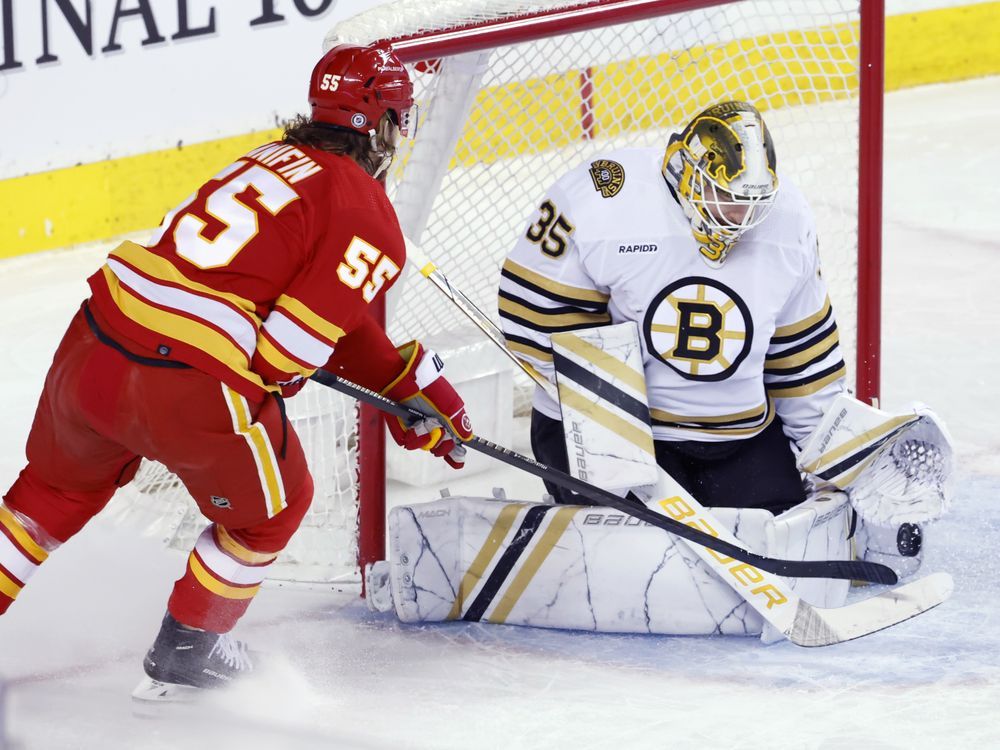 NextImg:Goaltender Ullmark not hurrying into long-term commitment with Sens