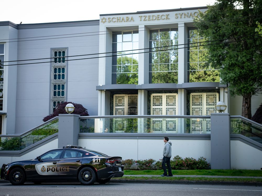 NextImg:Vancouver synagogue holding service after arson attack
