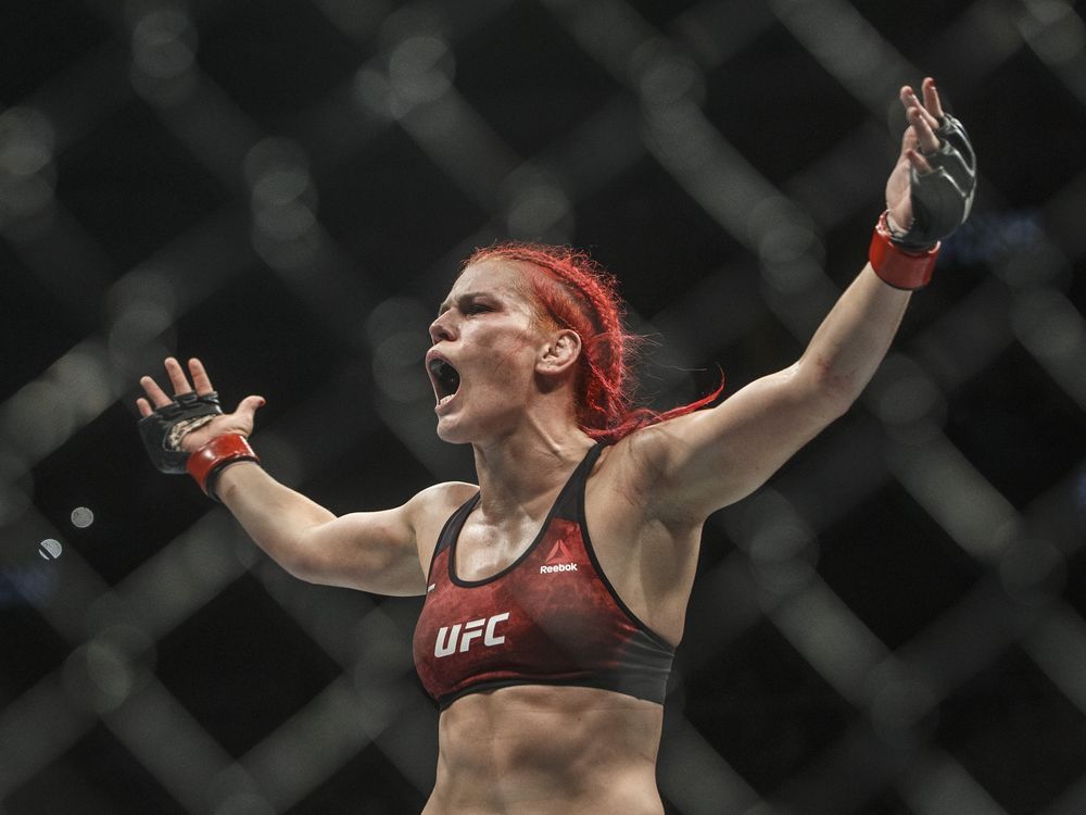NextImg:Canada's Gillian Robertson sees a win Saturday moving her closer to a UFC title