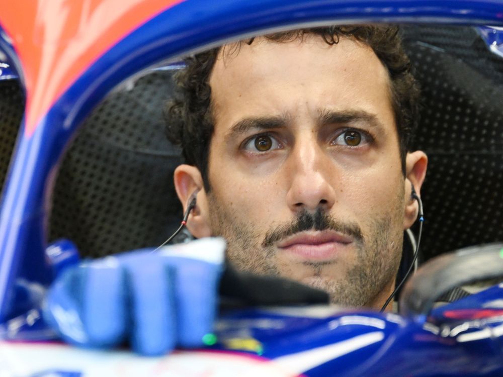 NextImg:Ricciardo claps back at Villeneuve's criticism: 'He's hit his head too many times'