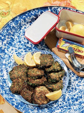 Spinach rissoles (spinach fritters)