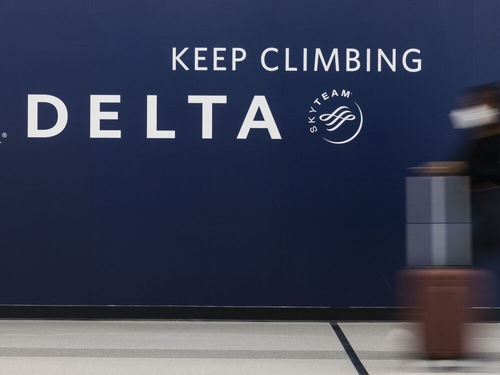 NextImg:Delta flight diverts to New York after passengers are served spoiled food