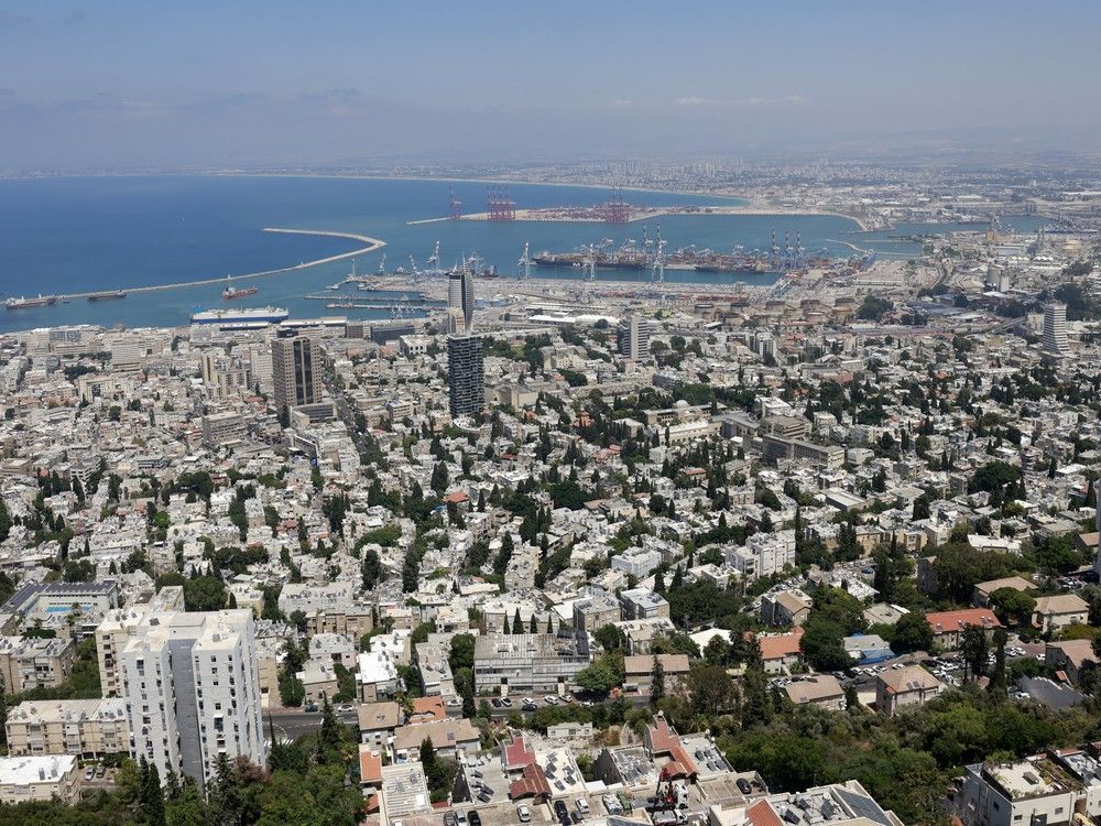 As ongoing war keeps foreign airlines away, Israelis look to local start-up for flights