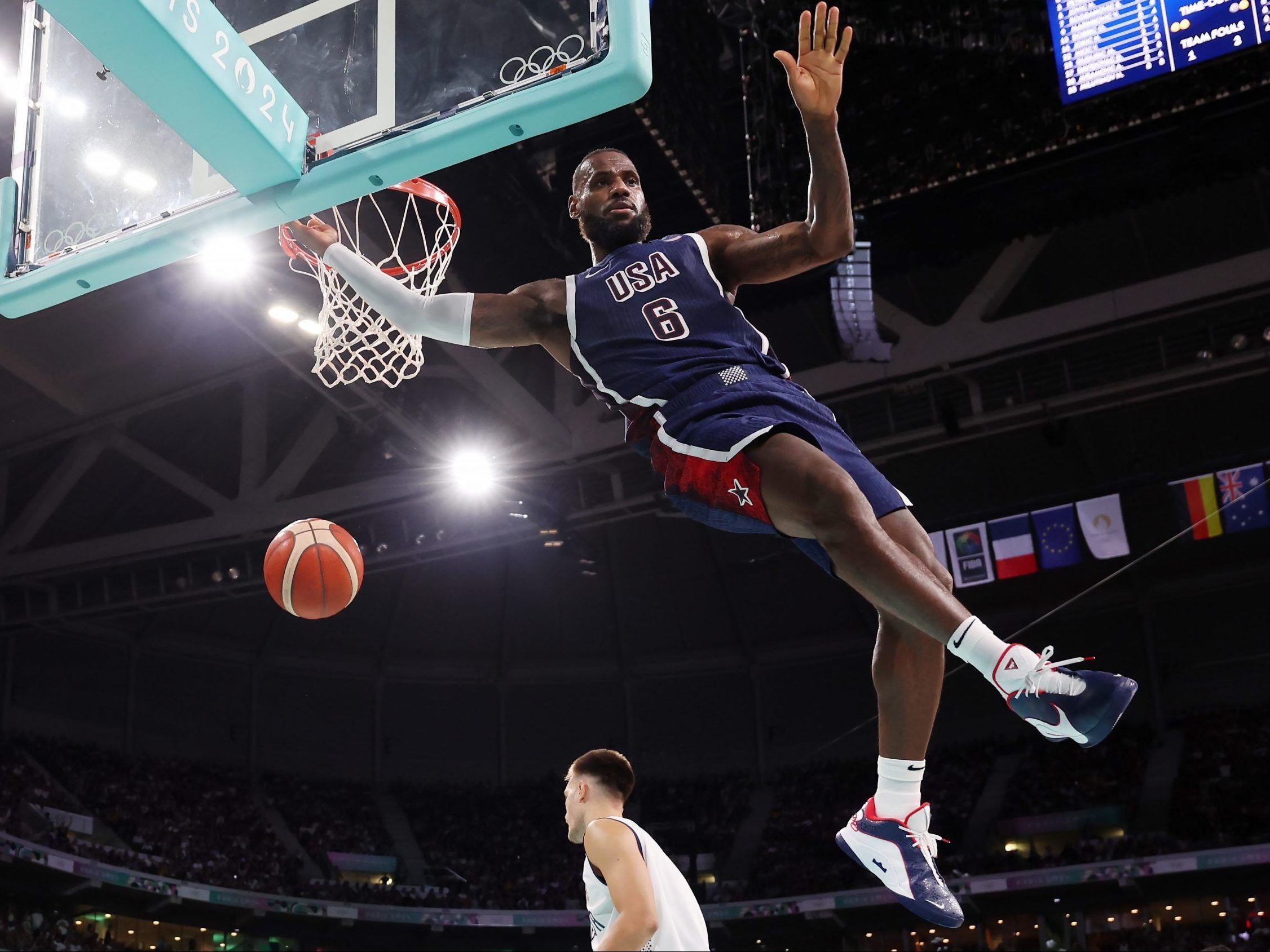 NextImg:With Kevin Durant back, Team USA is looking like their old selves