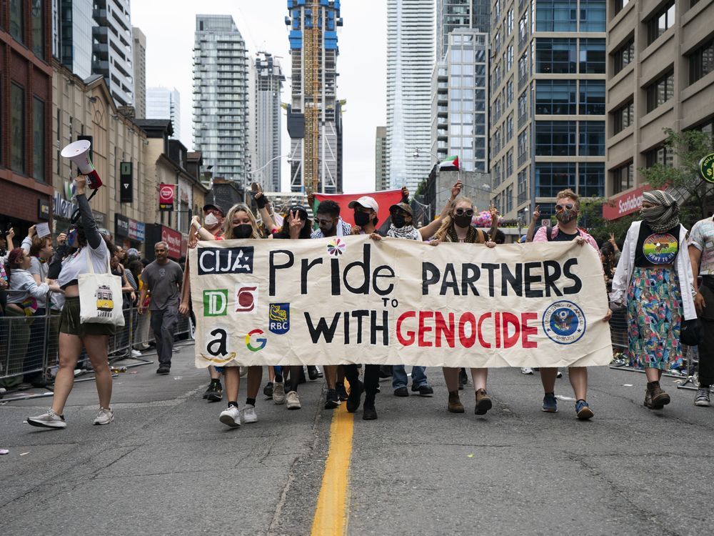 NextImg:The head of Pride Toronto says he's disappointed protest stopped parade