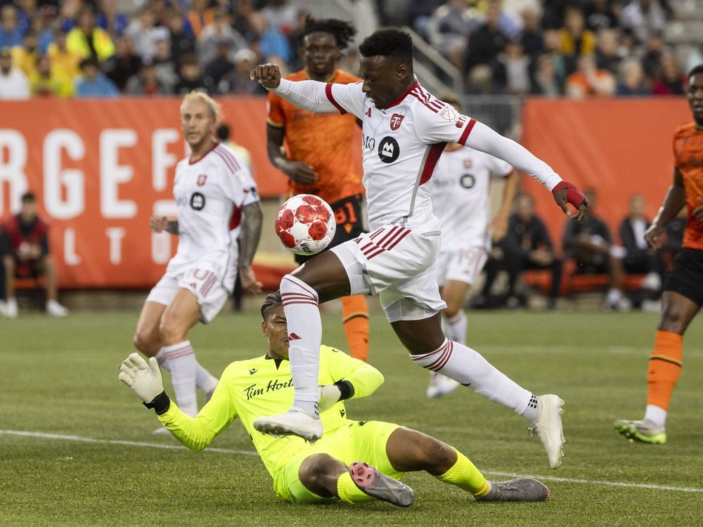 NextImg:Forge defeats slumping Toronto FC in opening leg of Canadian Championship semifinal
